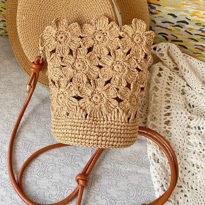 Raffia  flower crochet bag