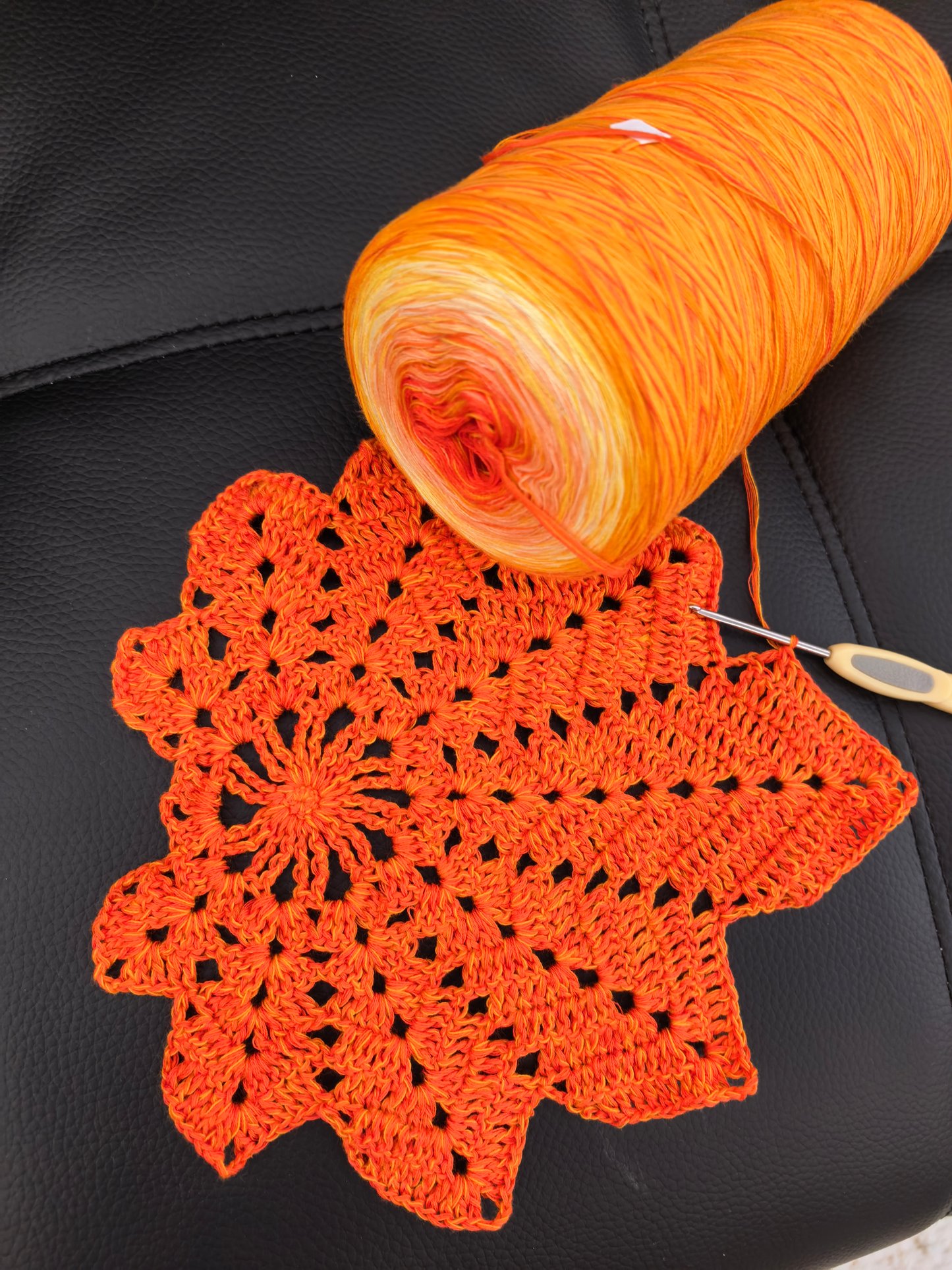 Handmade shawl - maple leaf