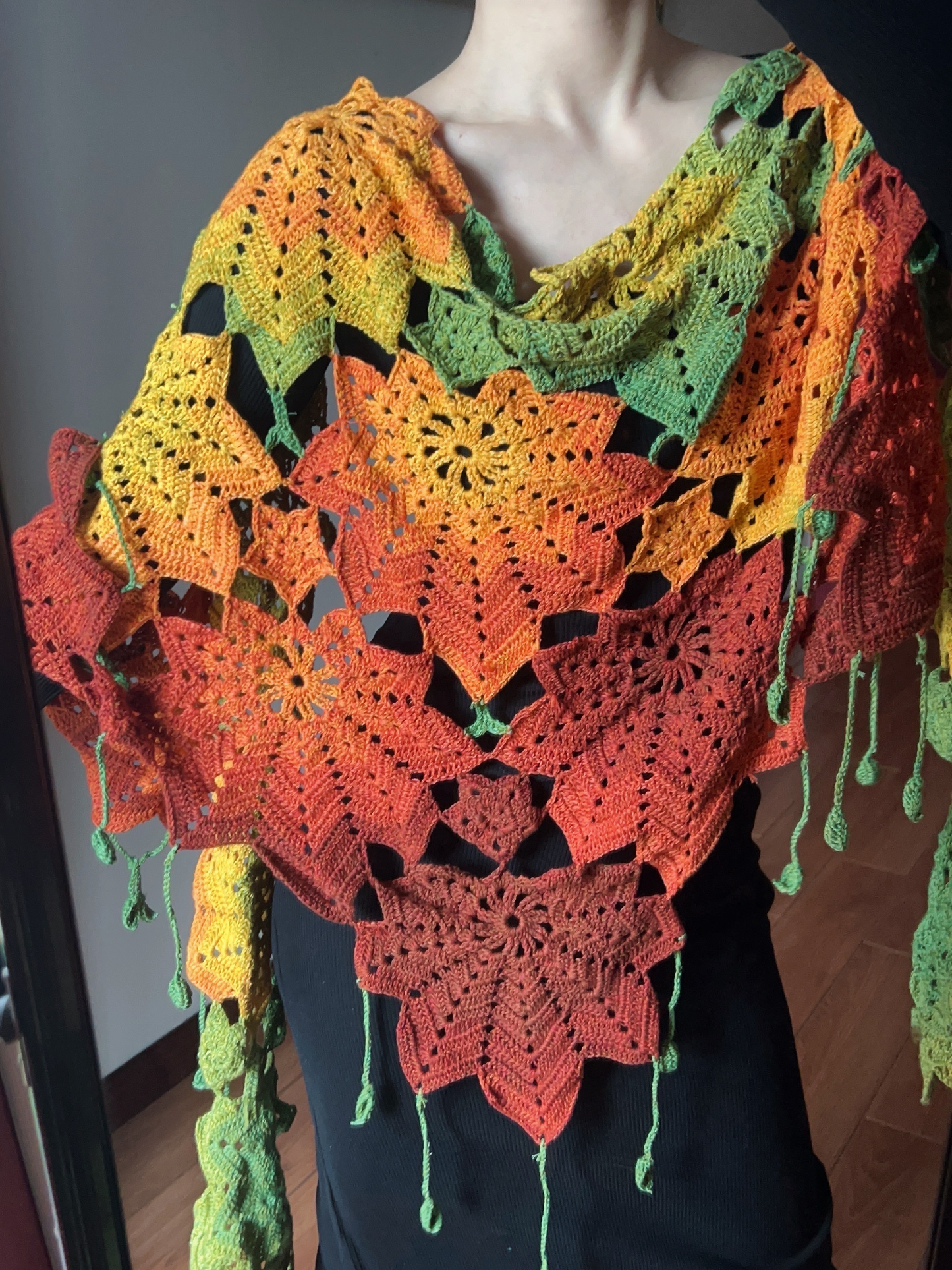 Handmade shawl - maple leaf
